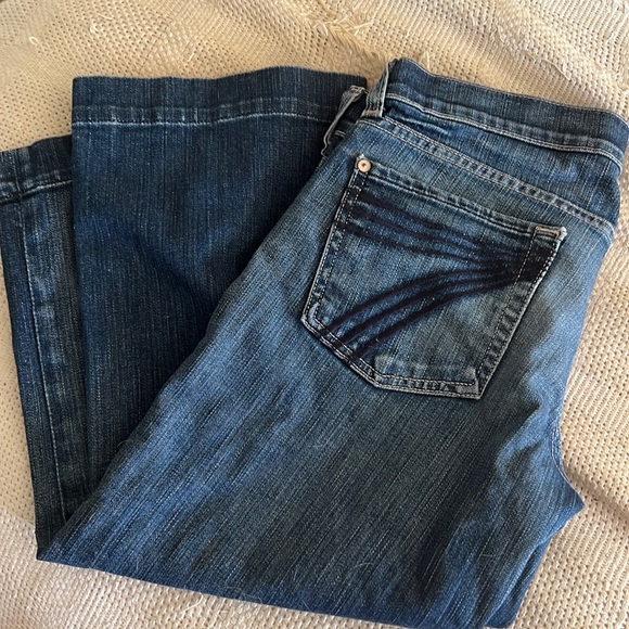 7 of all Mankind - Picture 1 of 1